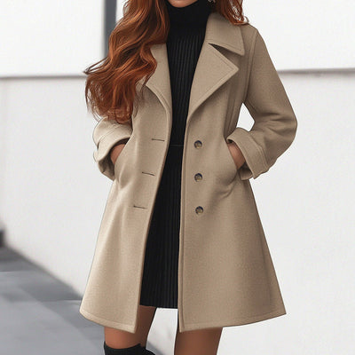 Dames Beige Trenchcoat Met Revers En Knoopsluiting