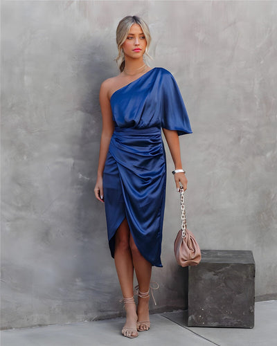 Dames Cocktailjurk Met Eén Schouder En Satijnen Look