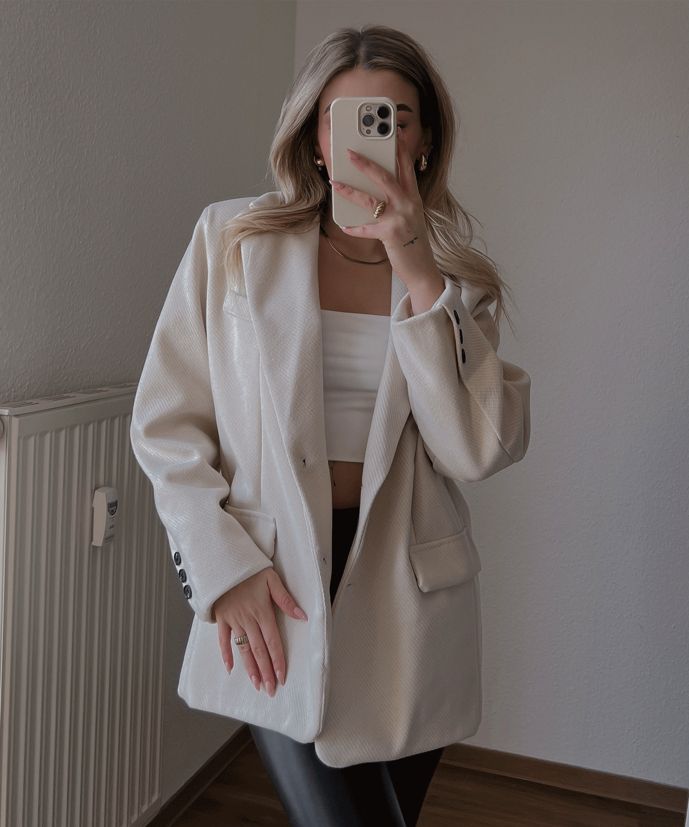 Dames Beige Oversized Blazer Met Revers En Knopen