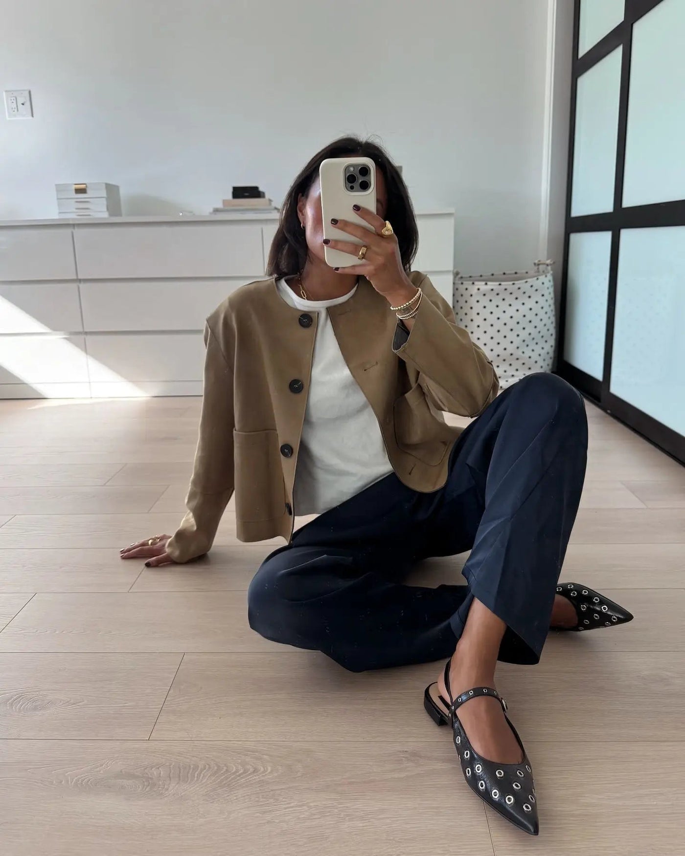 Dames Bomberjack Met Minimalistisch Design En Knopensluiting