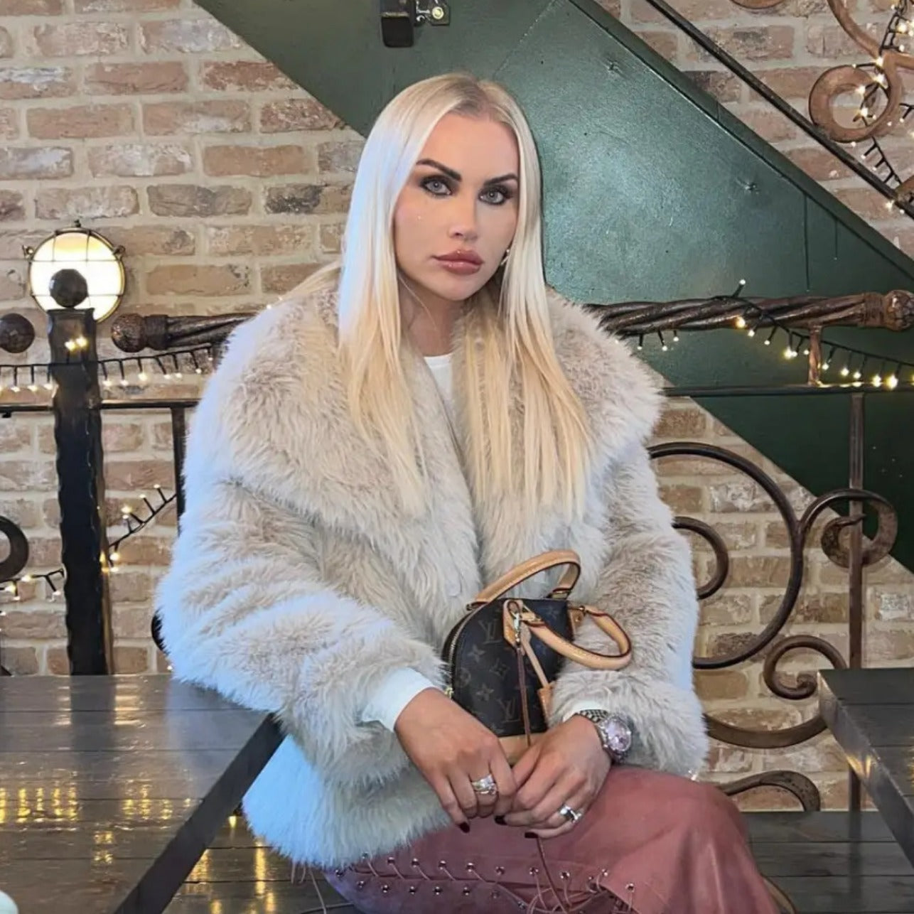 Dames Warme Winterjas Van Imitatiebont Met Brede Revers
