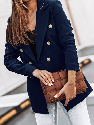 Dames Blazer Met Gouden Knopen En Getailleerde Pasvorm