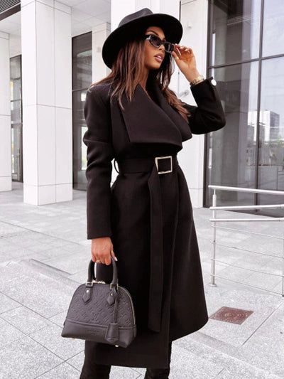 Dames Lange Jas Met Riem En Gedrapeerde Revers In Wollook