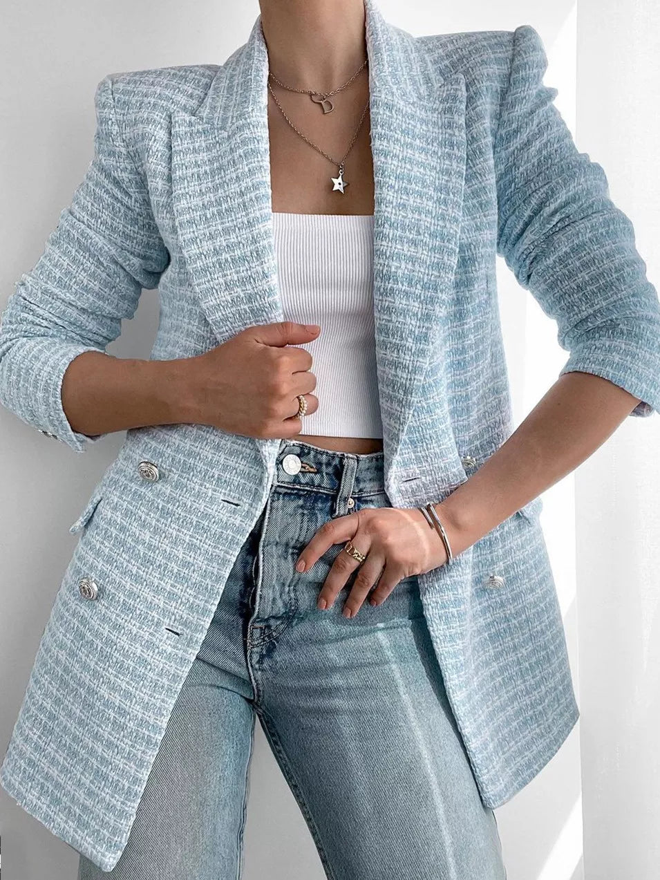 Dames Halflange Tweedblazer Met Knopen En Elegante Pasvorm