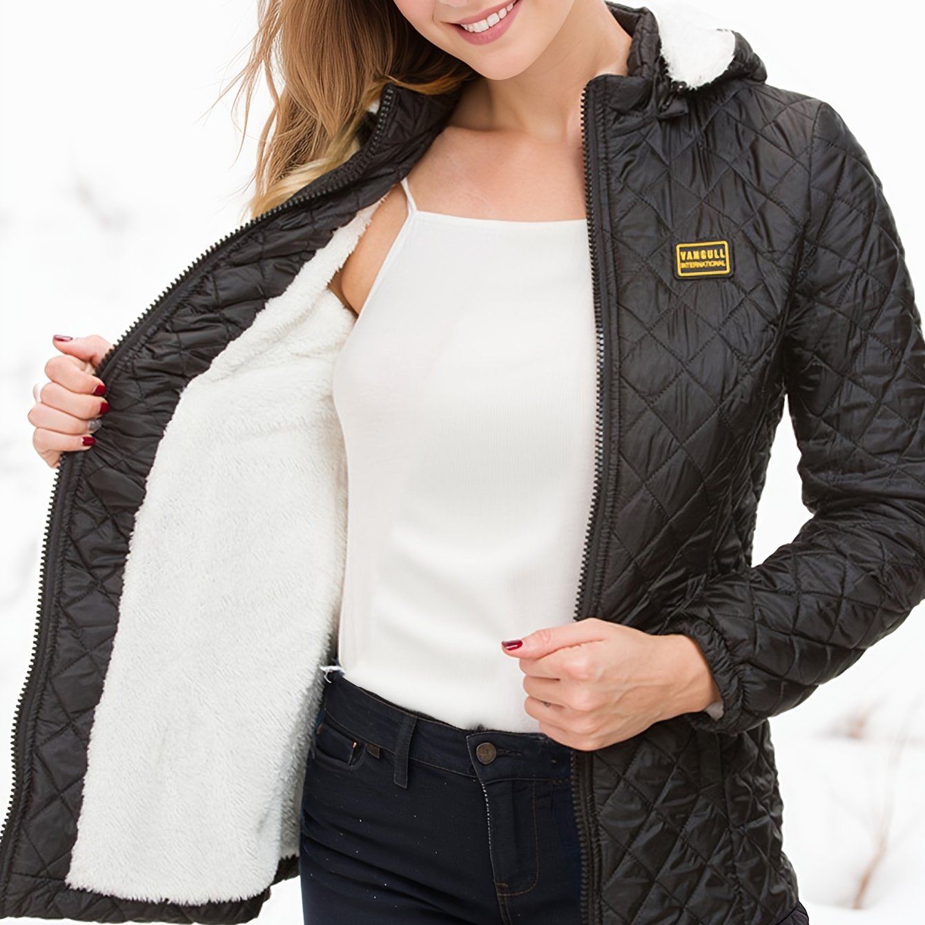 Dames Korte Gewatteerde Winterjas Met Capuchon En Fleece Voering