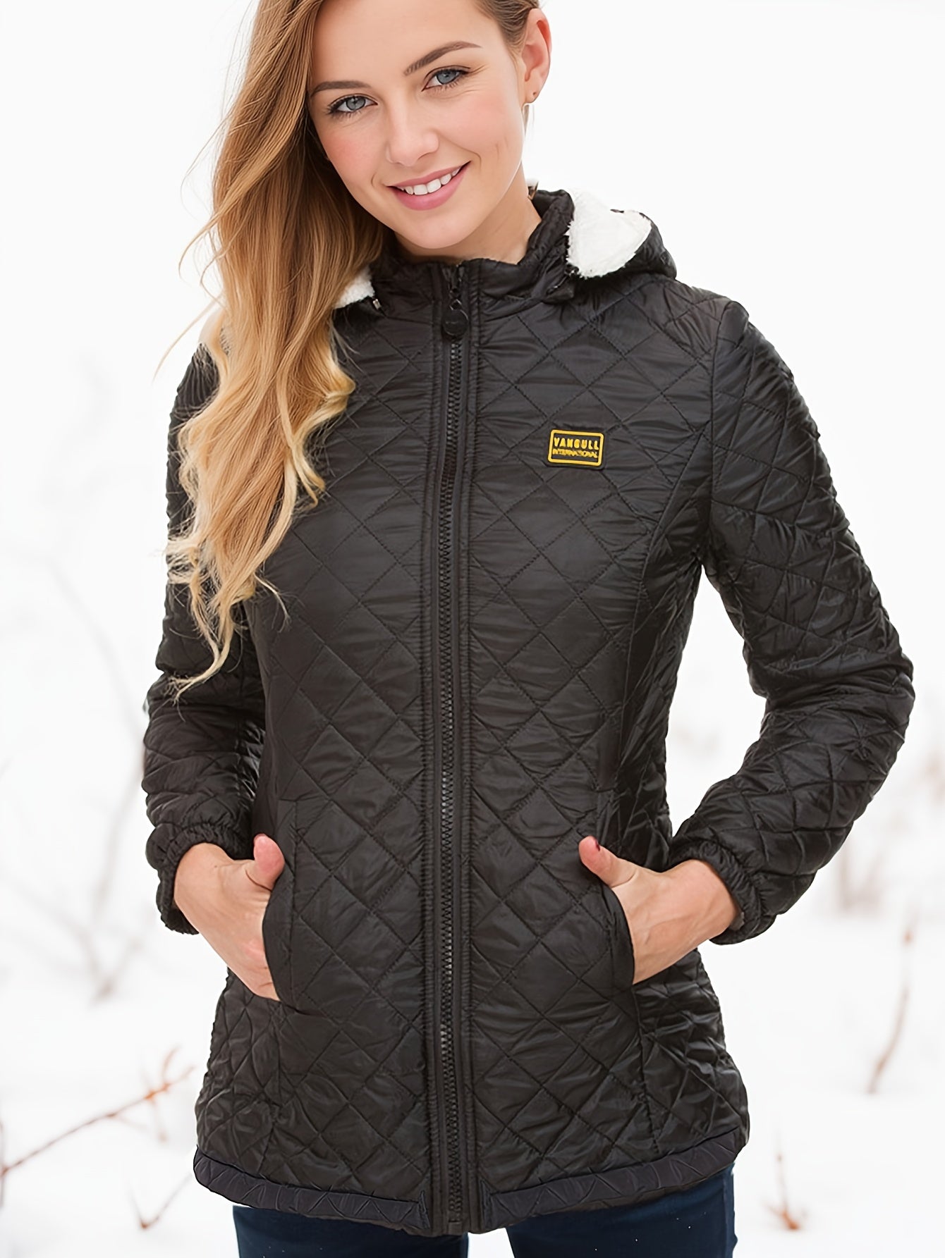 Dames Korte Gewatteerde Winterjas Met Capuchon En Fleece Voering