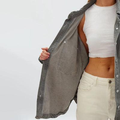Dames Oversized Spijkerjasje Van Gewassen Denim Met Borstzakken