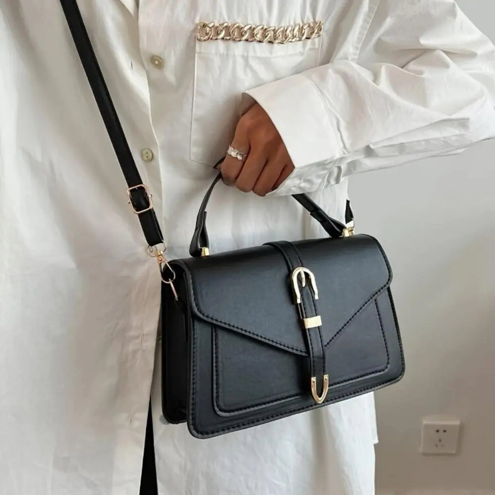 Dames Crossbody Handtas Met Gouden Details En Verstelbare Schouderriem