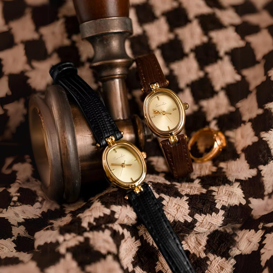Dames Retro Quartz Horloge Met Goudkleurige Wijzerplaat En Leren Band