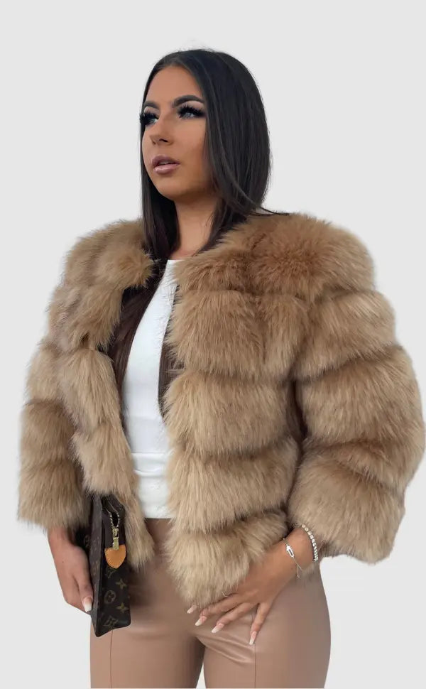 Dames Hoogwaardig Imitatiebont Winterjas Met Luxe Design En Comfortabele Pasvorm