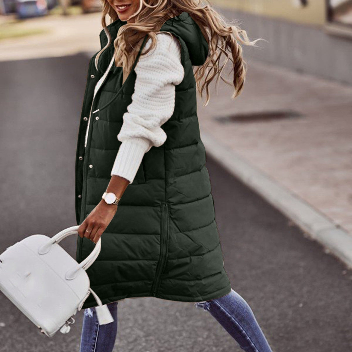 Dames Lange Bodywarmer Met Capuchon En Knopen