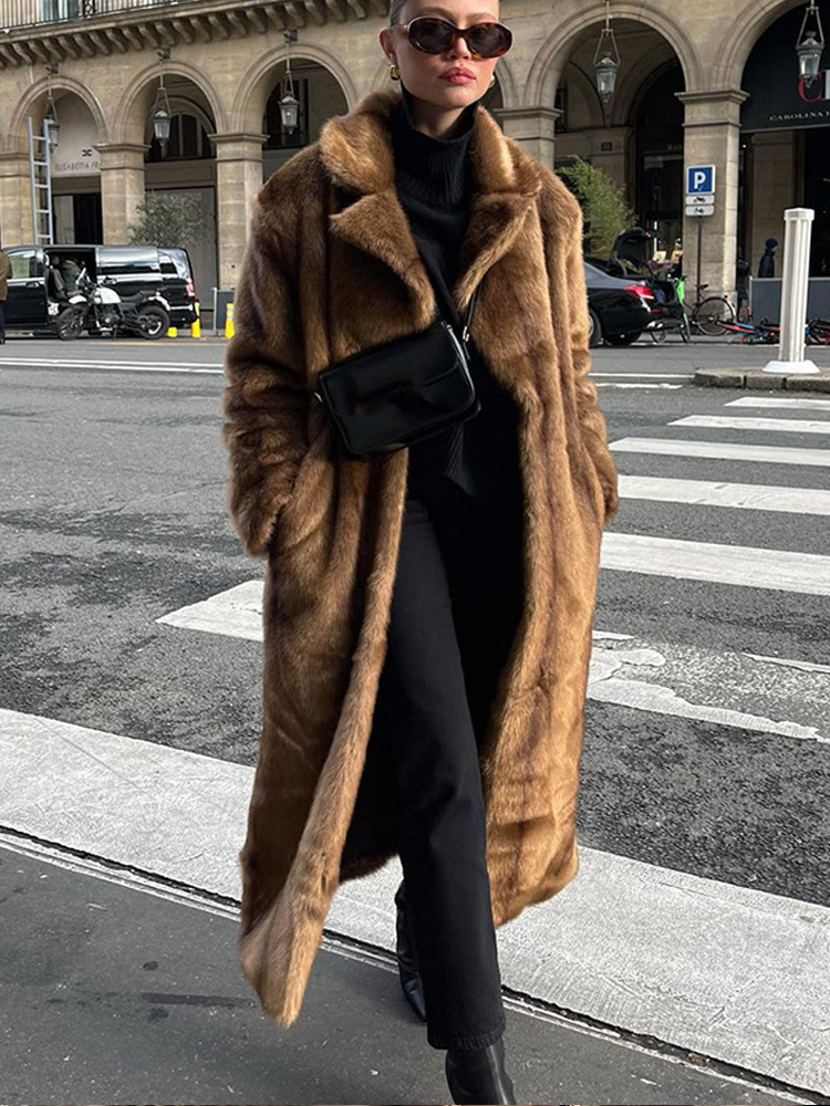 Dames Lange Bontjas Met Oversized Pasvorm En Brede Revers