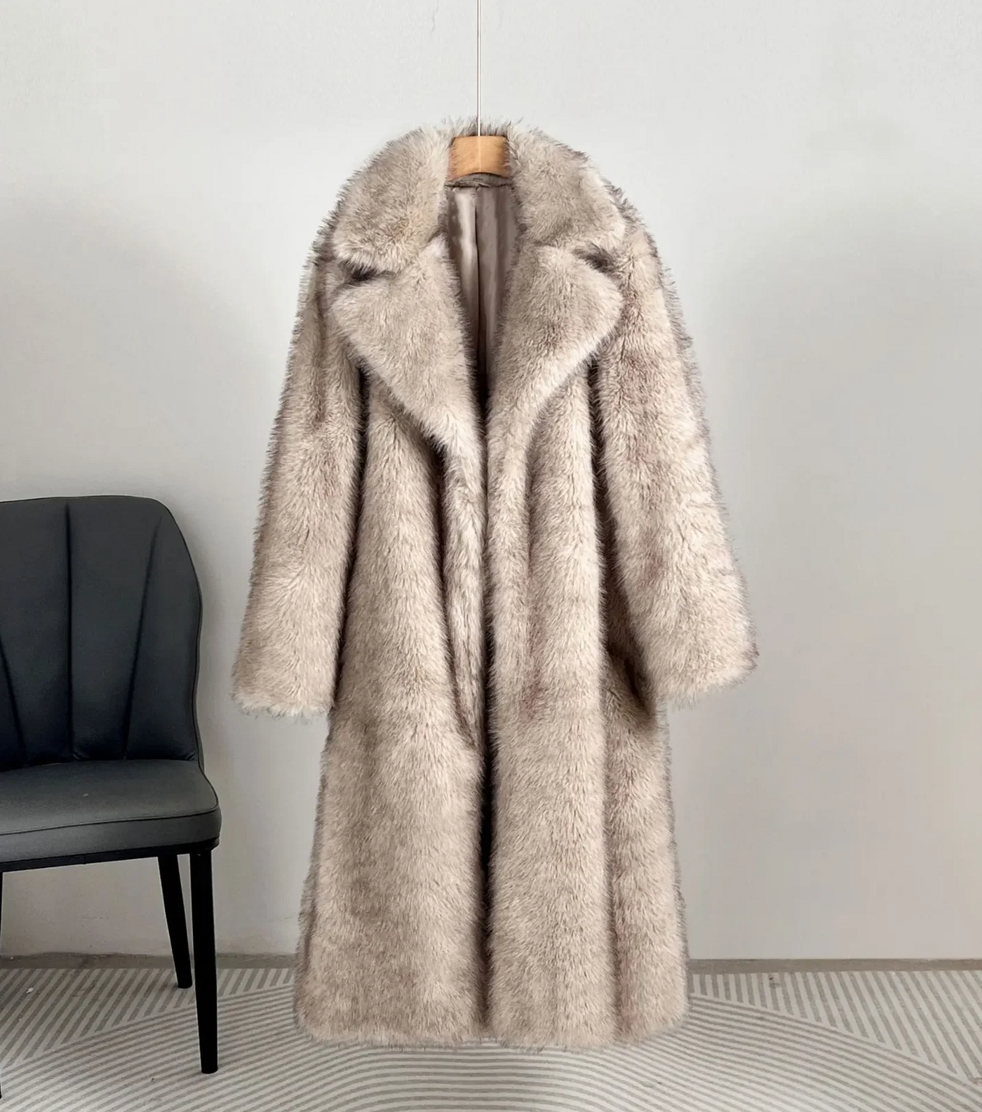 Dames Lange Oversized Bontjas Met Elegante Brede Kraag
