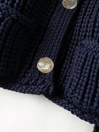 Dames Gebreide Cardigan Met Gouden Knopen En Voorzakken In Lichtgewicht Ontwerp