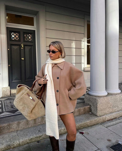 Dames Oversized Beige Wollen Jas Met Knopen En Lange Mouwen