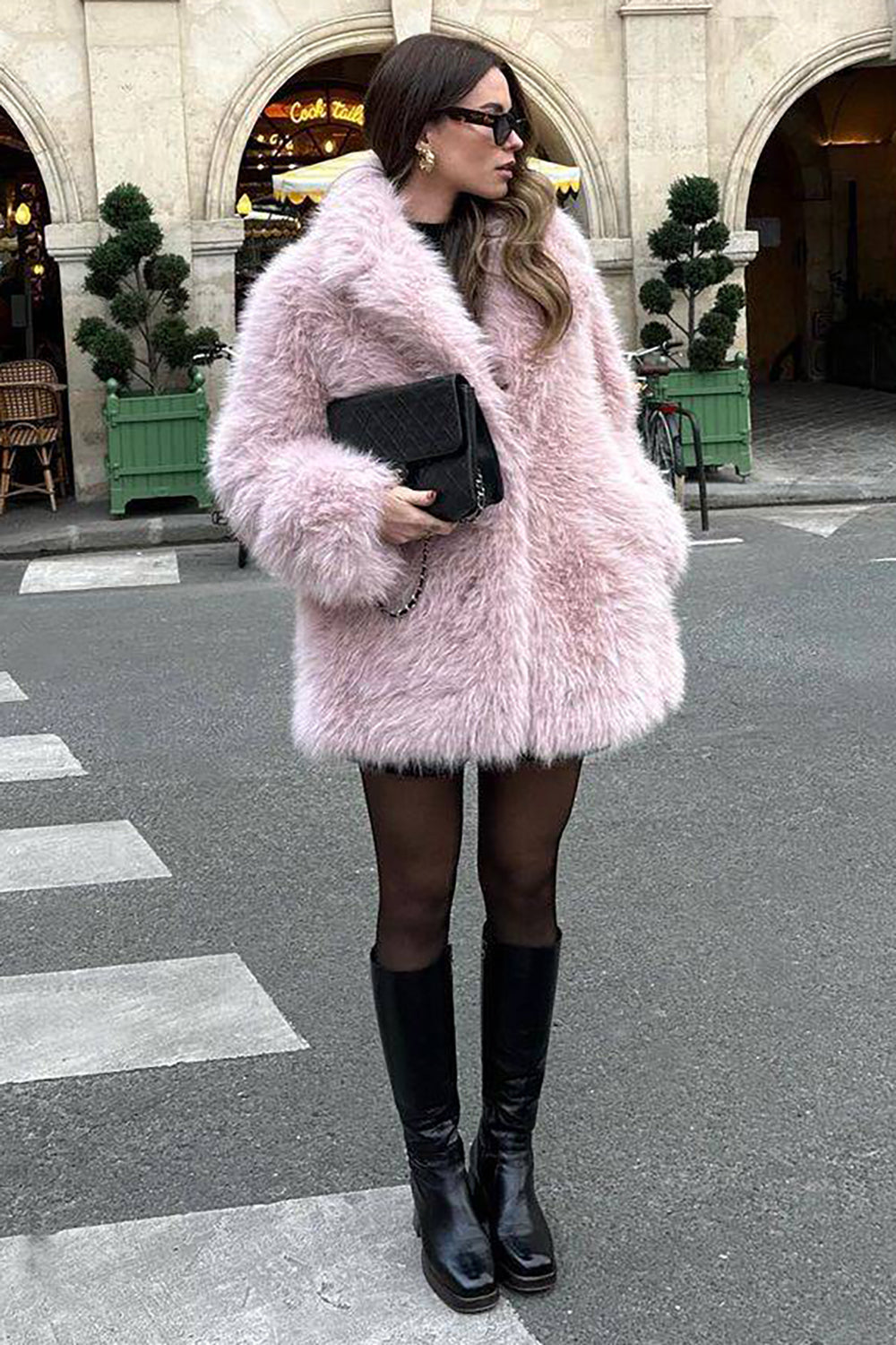 Dames Lange Imitatiebont Jas Met Open Voorkant En Zachte Afwerking In Roze