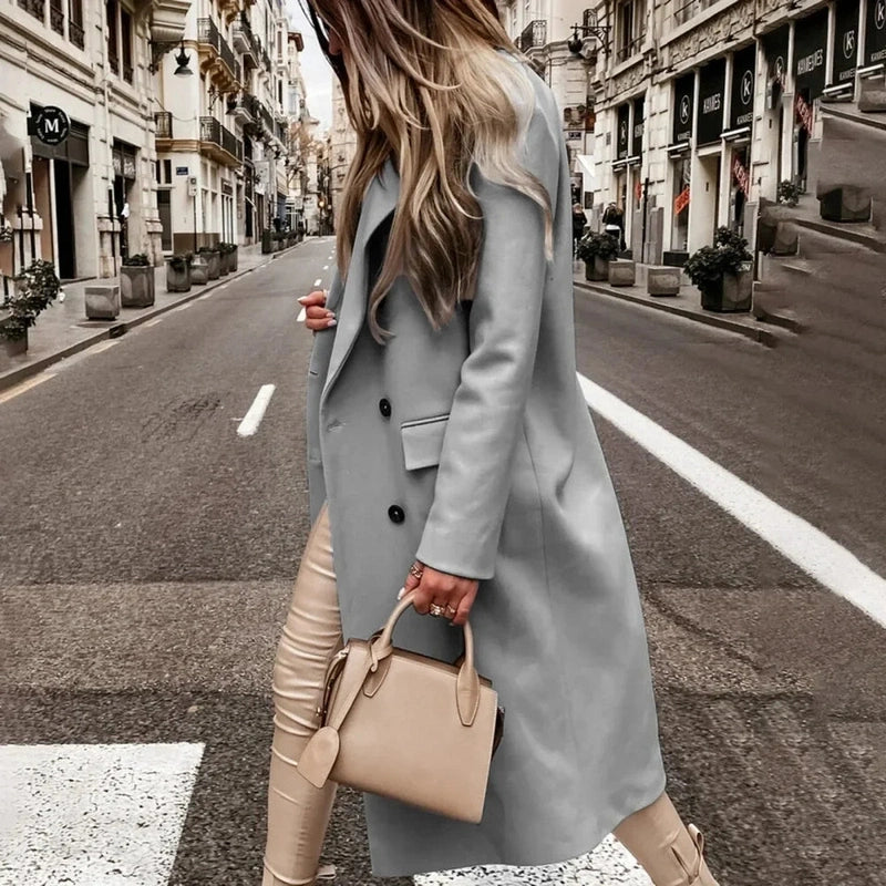 Dames Trenchcoat Met Dubbele Rij Knopen En Lange Pasvorm