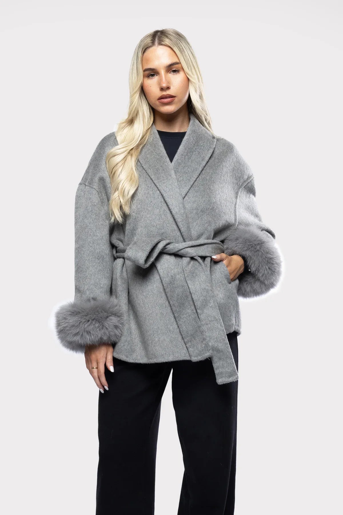 Dames Wrap Coat Met Luxe Imitatiebont En Tijdloos Design