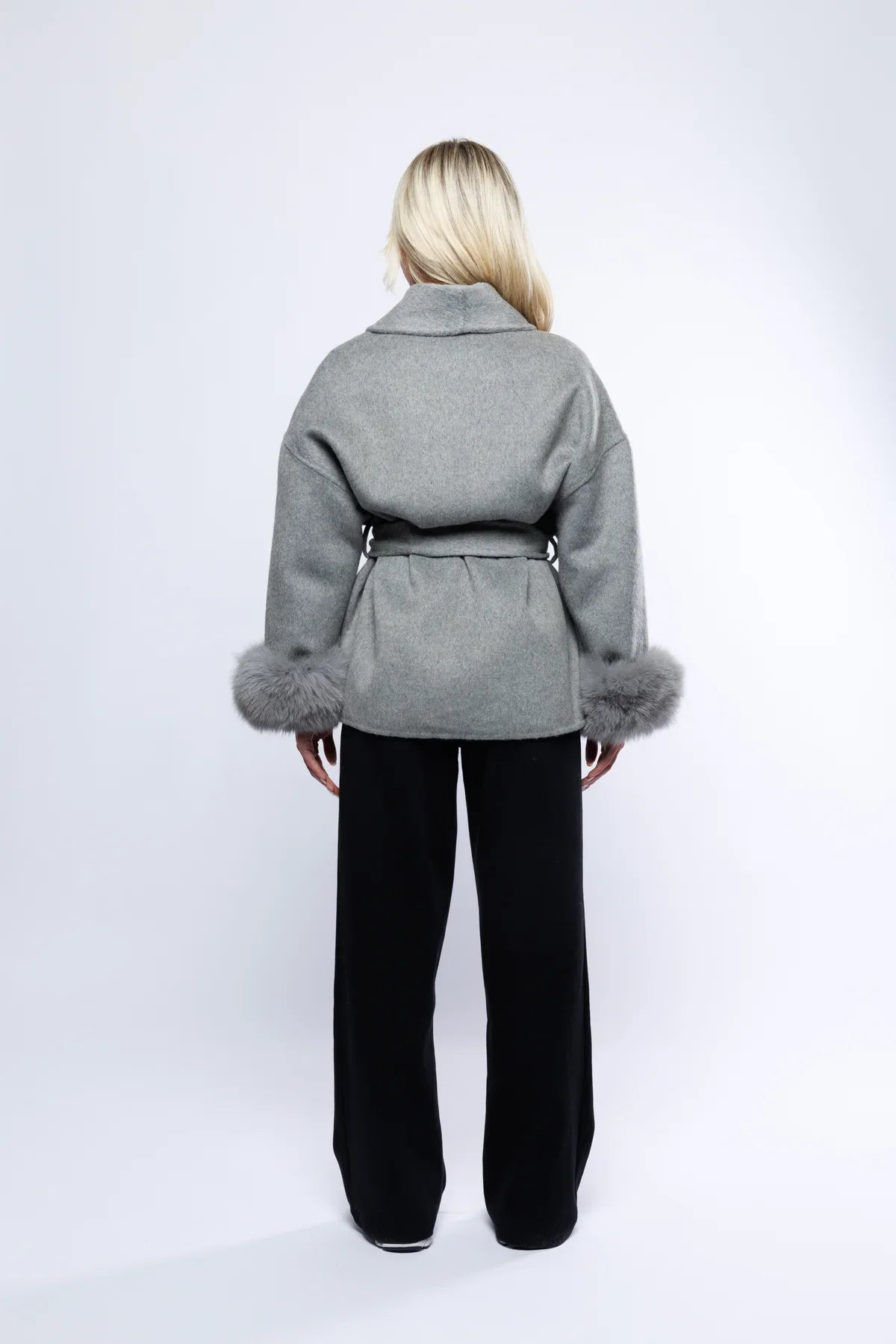 Dames Wrap Coat Met Luxe Imitatiebont En Tijdloos Design