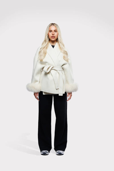 Dames Wrap Coat Met Luxe Imitatiebont En Tijdloos Design